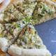 Pizza z porem i serem pleśniowym Pizza z porem i serem pleśniowym