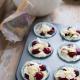 Proste muffinki jogurtowe z wiśniami Proste muffinki jogurtowe z wiśniami