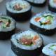 Sushi ze szpinakiem Sushi ze szpinakiem