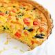 Tarta z kurczakiem curry, papryką, szpinakiem i kukurydzą Tarta z kurczakiem curry, papryką, szpinakiem i kukurydzą