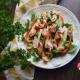 Tortilla z łososiem i warzywami Tortilla z łososiem i warzywami