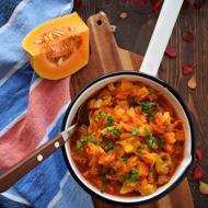 Bigos z dyni i warzyw korzennych