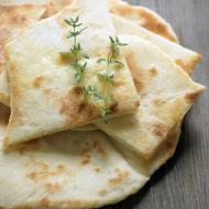 Gyros z polędwiczki wieprzowej z pitą i tzatzikami