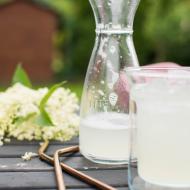 Naturalnie gazowana lemoniada z kwiatów czarnego bzu